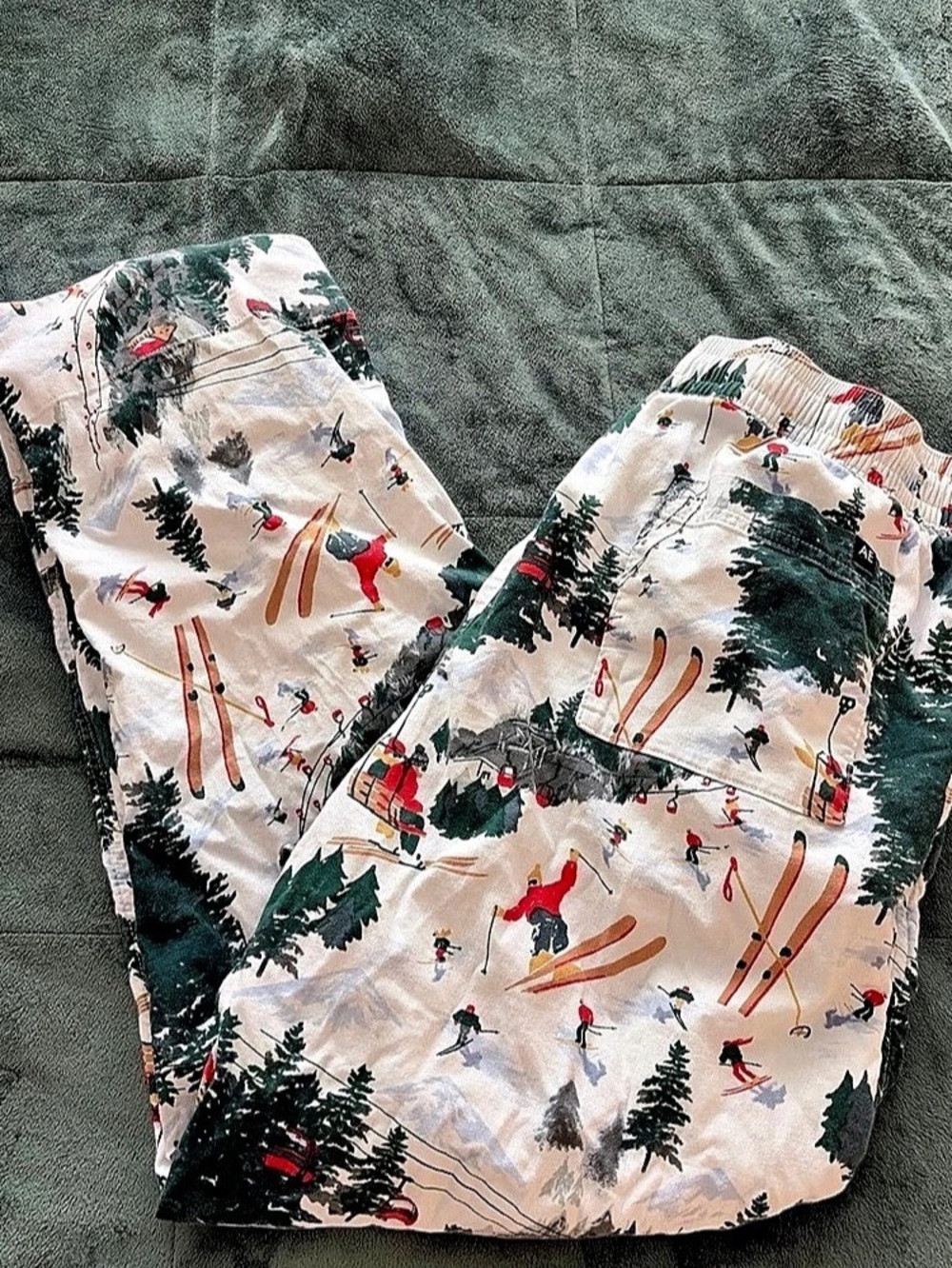 Men’s American Eagle AE Lounge Ski Scene Pajama Pant Printed Pants Medium